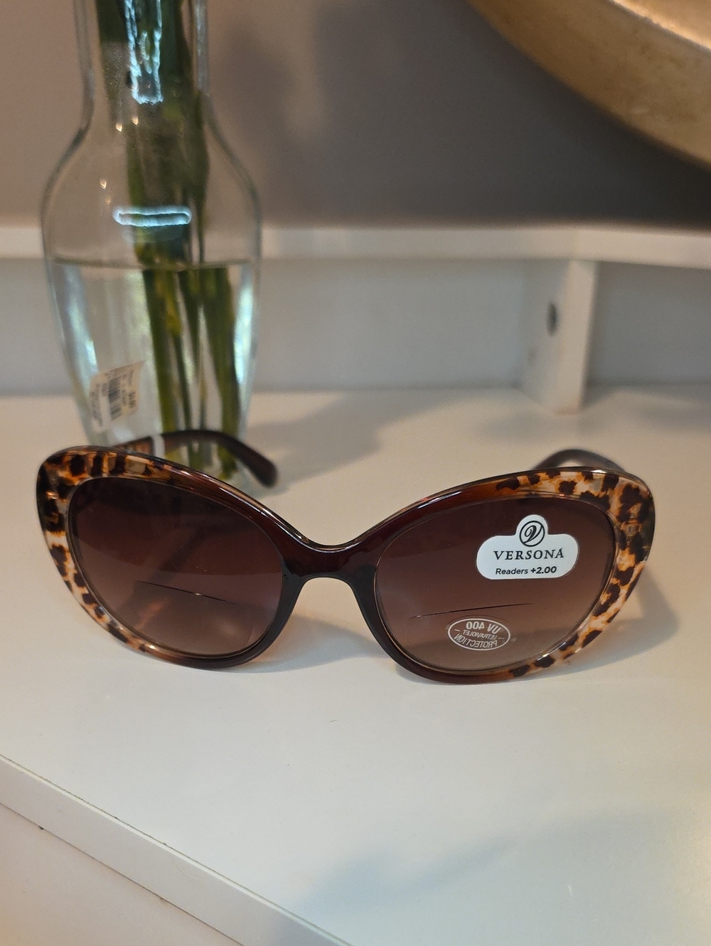 Versona Tortoiseshell Sunglasses +2.00 - Brown Lenses